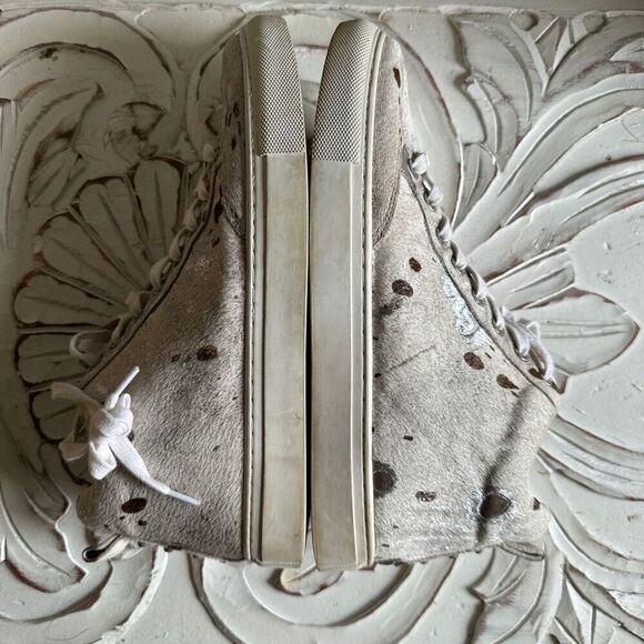 J/Slides Women's Ludlow Pony Lace Up Rounded toe Sneaker Off White Metallic Pony - Picture 6 of 7